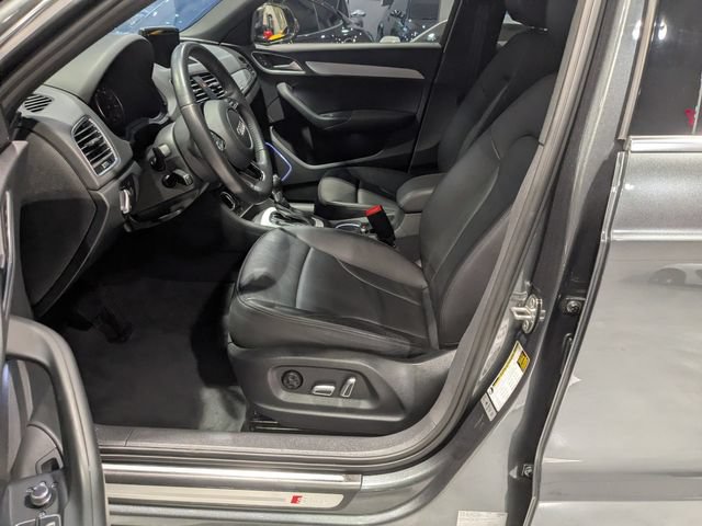 Used 2018 Audi Q3 2.0T Premium Plus w/ Premium Plus Package AWD/4WD image 22