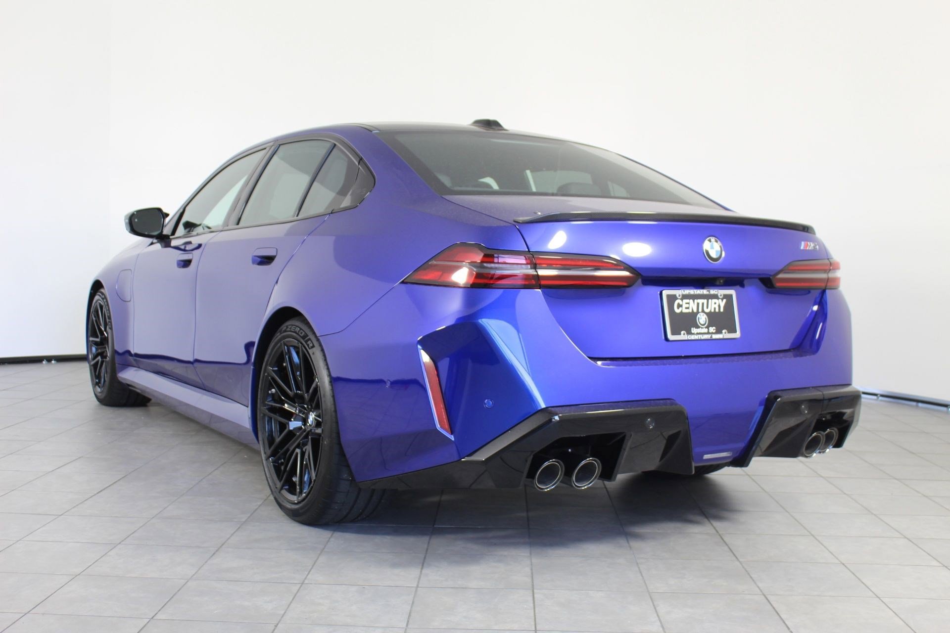 New 2026 BMW M5 w/ Carbon Package image 3