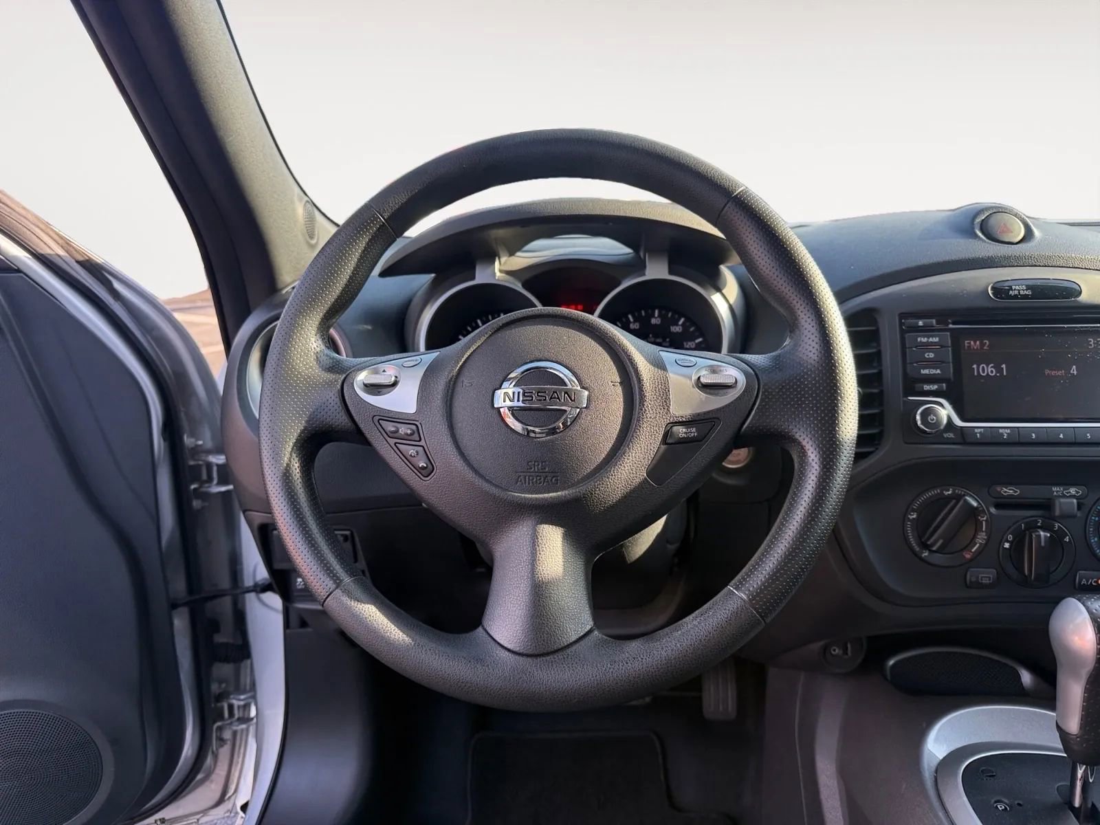 Used 2017 Nissan Juke S image 14