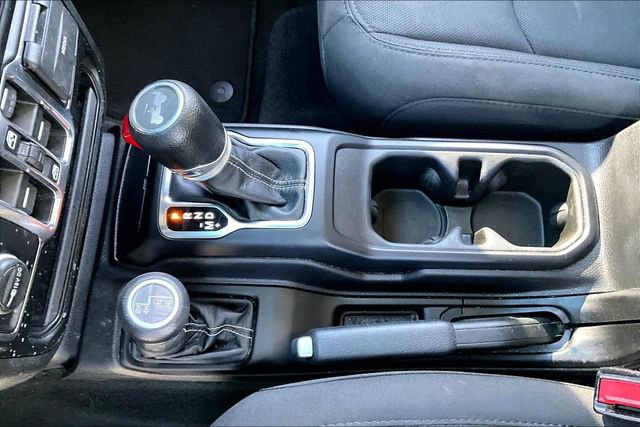 Used 2023 Jeep Wrangler Unlimited Sahara AWD/4WD image 18