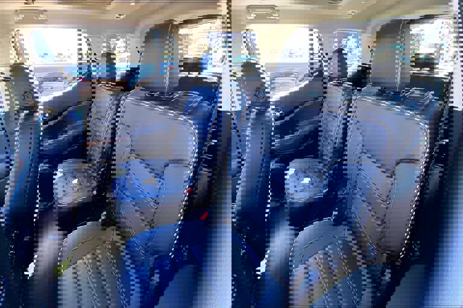 Certified 2022 GMC Acadia Denali w/ Denali Technology Package image 17