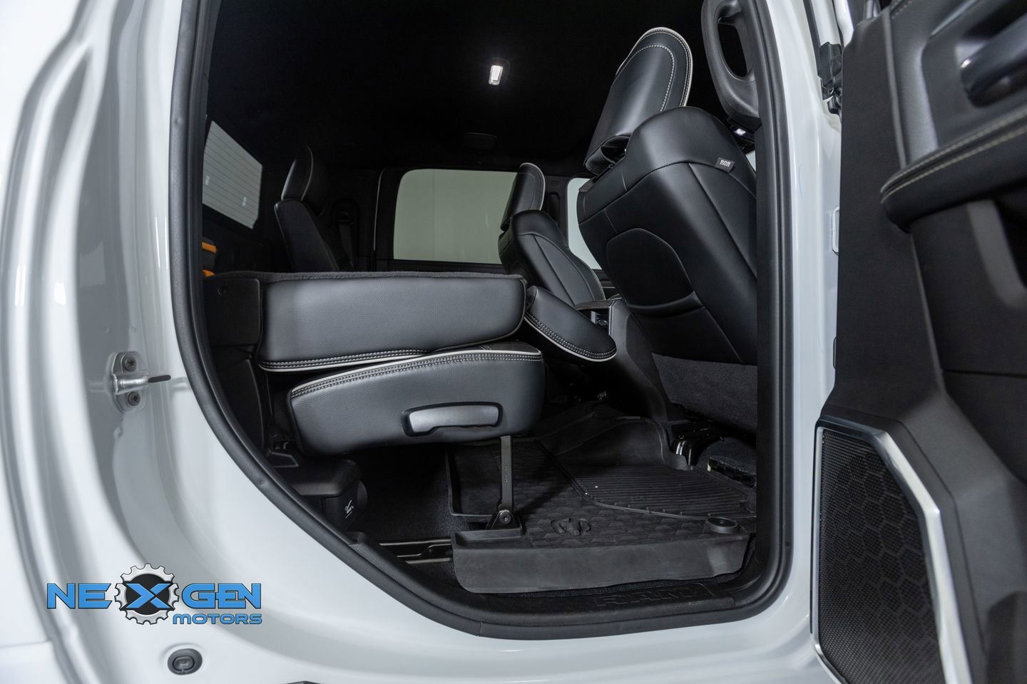 Used 2025 RAM 3500 Laramie w/ Night Edition image 34