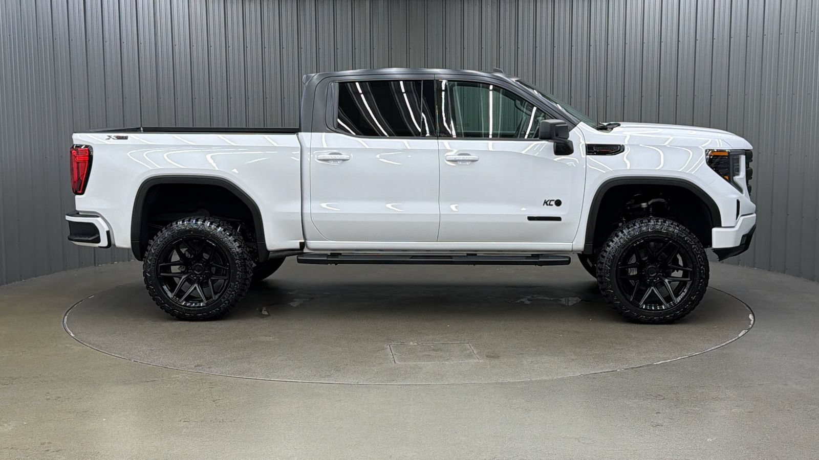 Used 2026 GMC Sierra 1500 Elevation AWD/4WD image 6