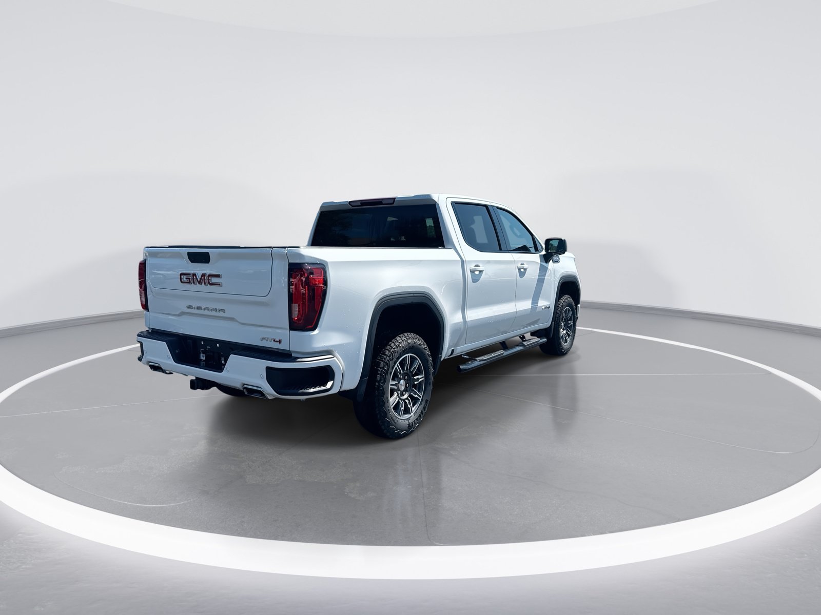 Used 2025 GMC Sierra 1500 AT4 AWD/4WD image 9