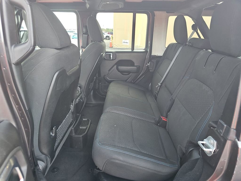 Used 2025 Jeep Wrangler Unlimited Rubicon 4xe w/ Convenience Group image 4