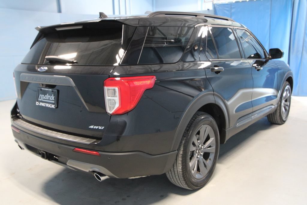 Used 2024 Ford Explorer XLT w/ Equipment Group 202A AWD/4WD image 34
