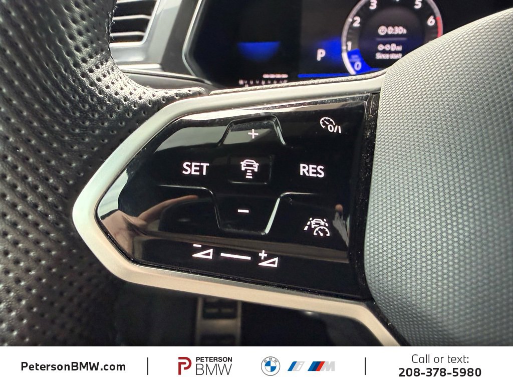 Used 2023 Volkswagen Tiguan SE R-Line image 28