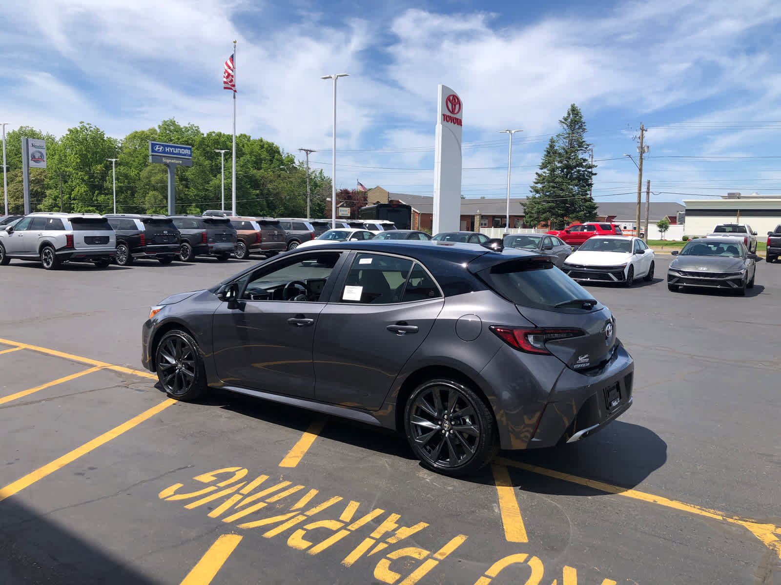 New 2026 Toyota Corolla XSE FWD image 3