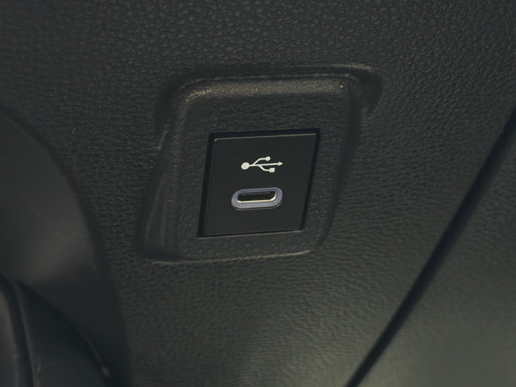 Used 2025 Toyota Corolla LE FWD image 27