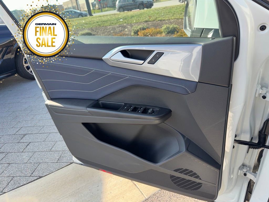 New 2026 Volkswagen Taos SEL image 21