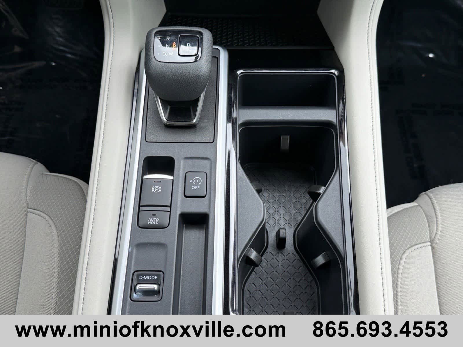 Used 2024 Nissan Pathfinder SV FWD image 22