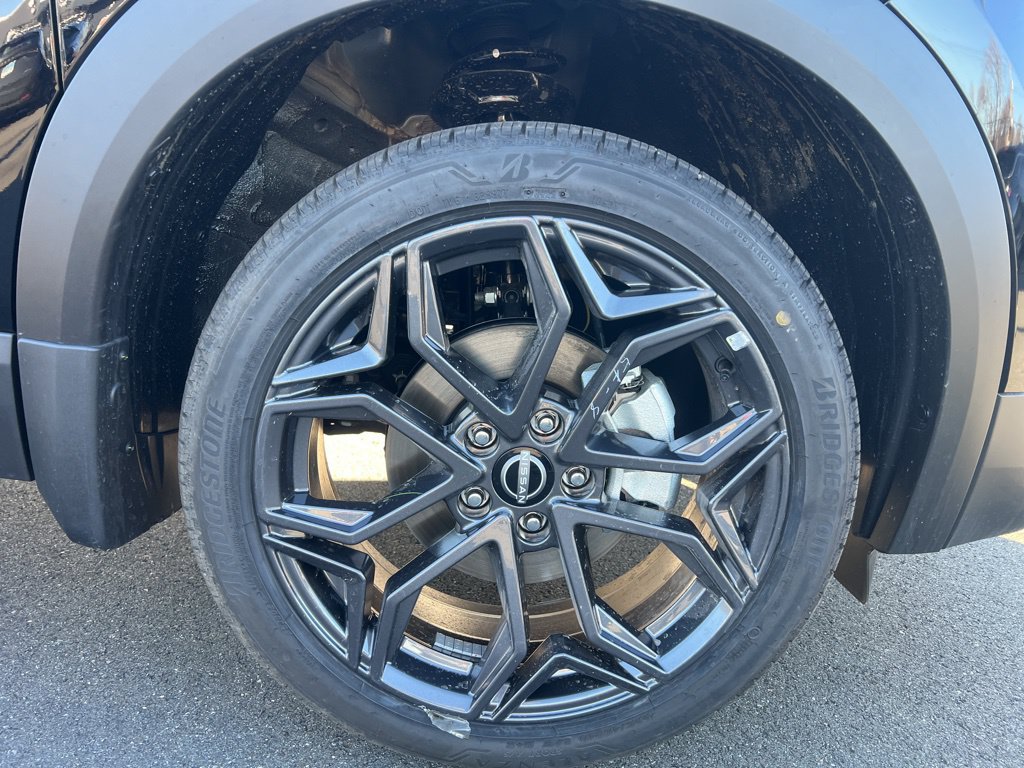 New 2026 Nissan Kicks SR w/ Cold Weather Package AWD/4WD image 23