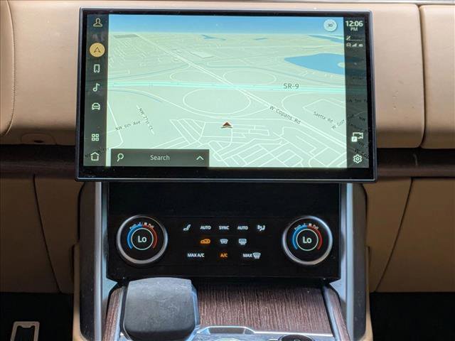 Used 2023 Land Rover Range Rover Long Wheelbase SE image 10