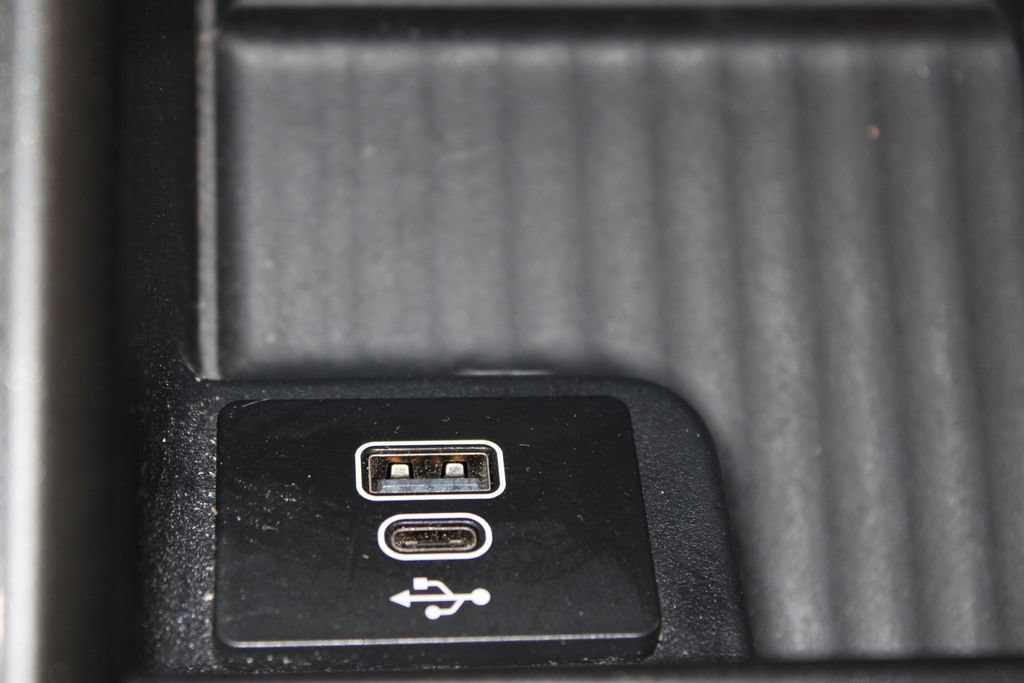 Used 2025 Ford Expedition Active RWD image 45