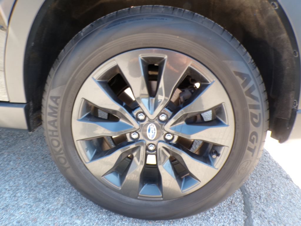 Used 2023 Subaru Outback Onyx Edition AWD/4WD image 9
