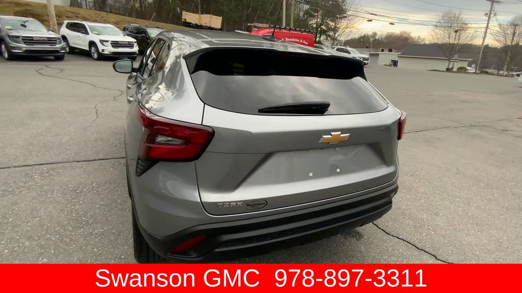 Used 2024 Chevrolet Trax LS w/ Driver Confidence Package image 8