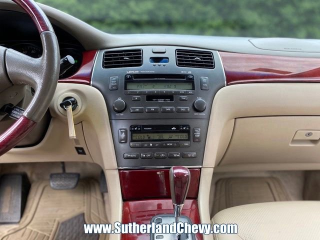 Used 2002 Lexus ES 330 FWD image 22