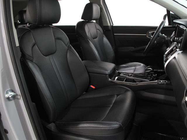 Used 2023 Kia Sorento SX image 19