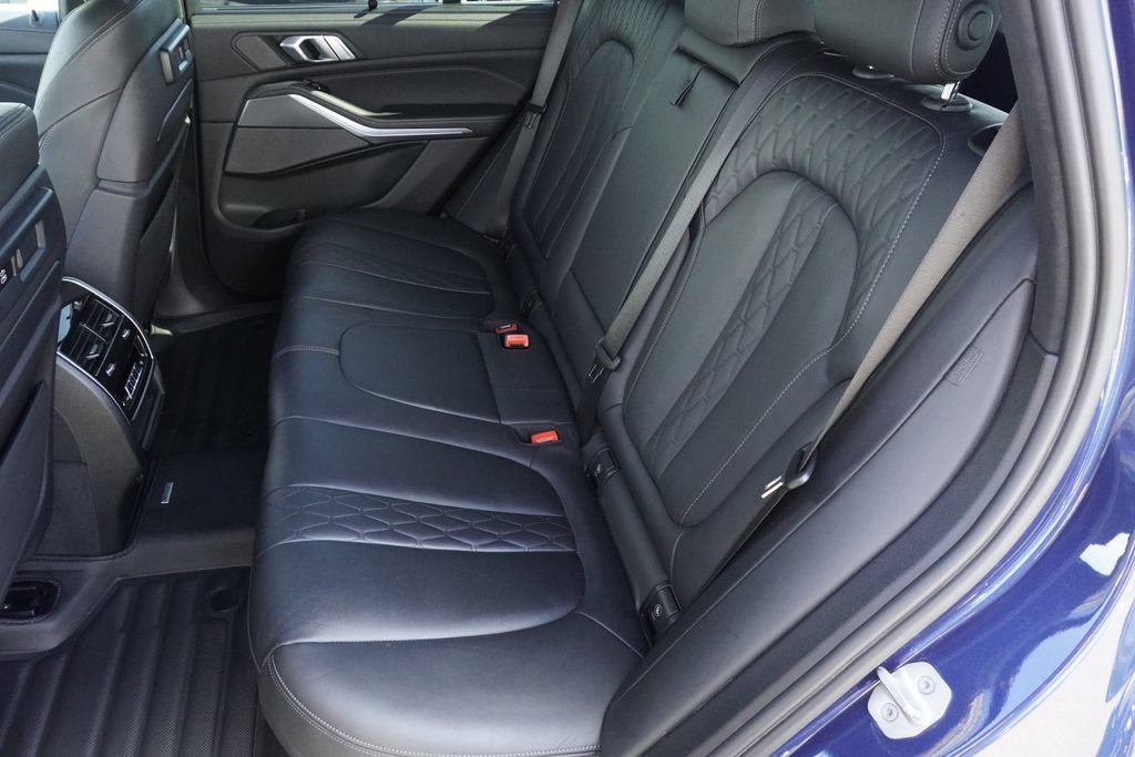 Used 2023 BMW X5 xDrive45e w/ Executive Package AWD/4WD image 30