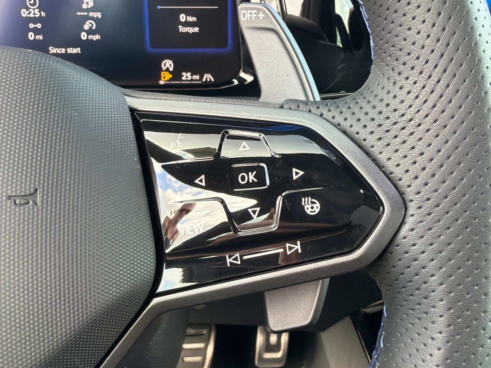 Used 2025 Volkswagen Golf image 54