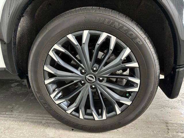 Used 2024 Nissan Rogue Platinum w/ Platinum Premium Package image 8