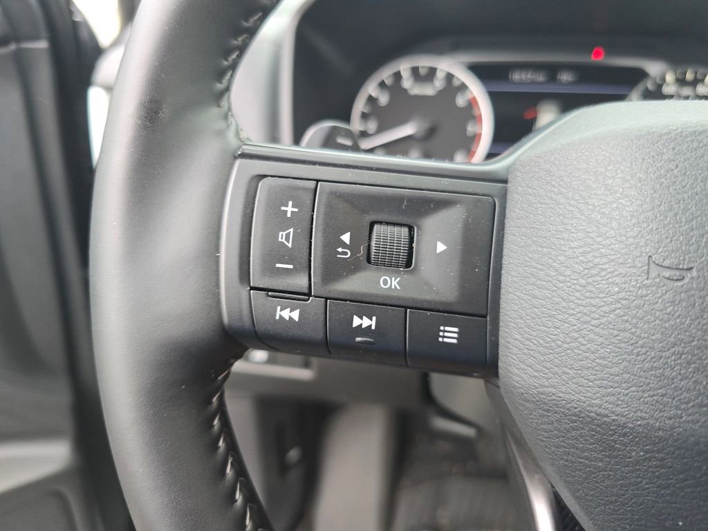Used 2025 Nissan Rogue SV w/ SV Premium Package FWD image 16