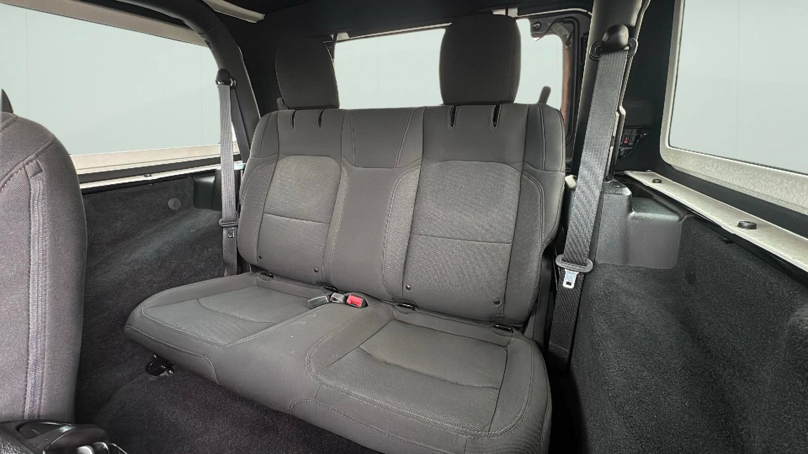 Used 2021 Jeep Wrangler Sport AWD/4WD image 27