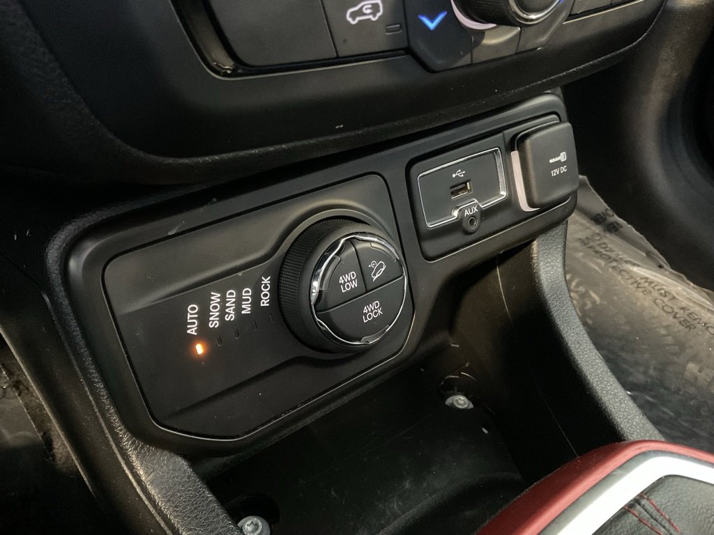 Used 2020 Jeep Renegade Trailhawk w/ Popular Equipment Group image 10