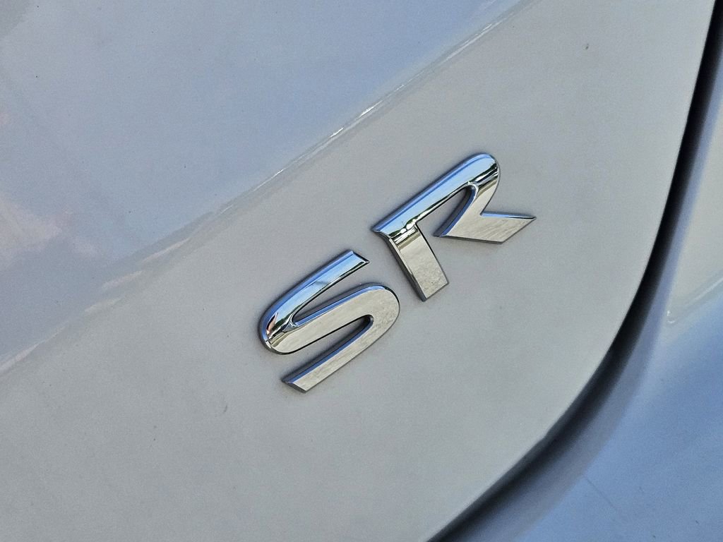 Used 2023 Nissan Kicks SR w/ SR Premium Package FWD image 8