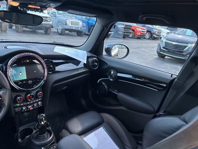 Used 2023 MINI Cooper S w/ Signature Upholstery Package image 54