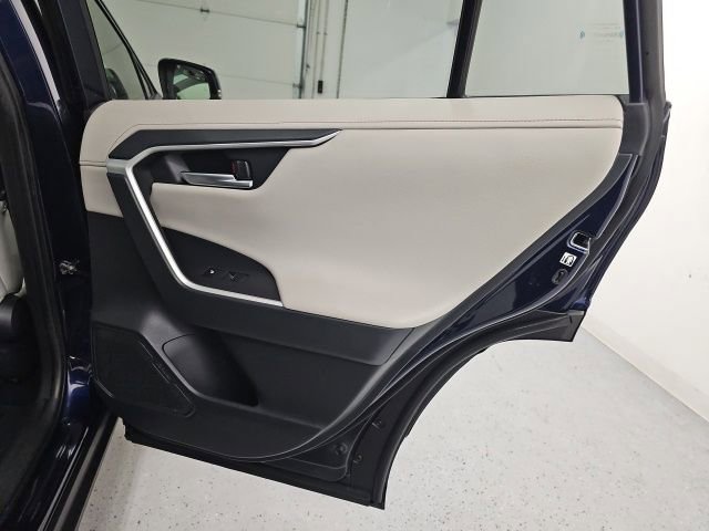 Used 2019 Toyota RAV4 Limited image 35