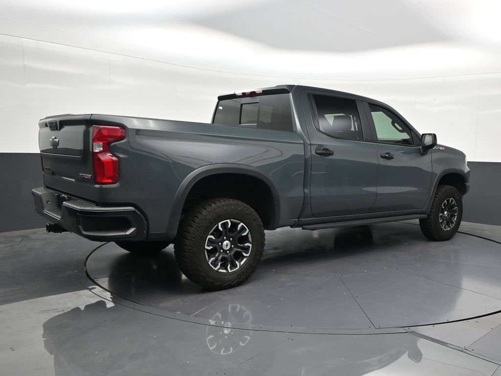 Used 2026 Chevrolet Silverado 1500 ZR2 w/ LPO, Dark Essentials Package AWD/4WD image 5