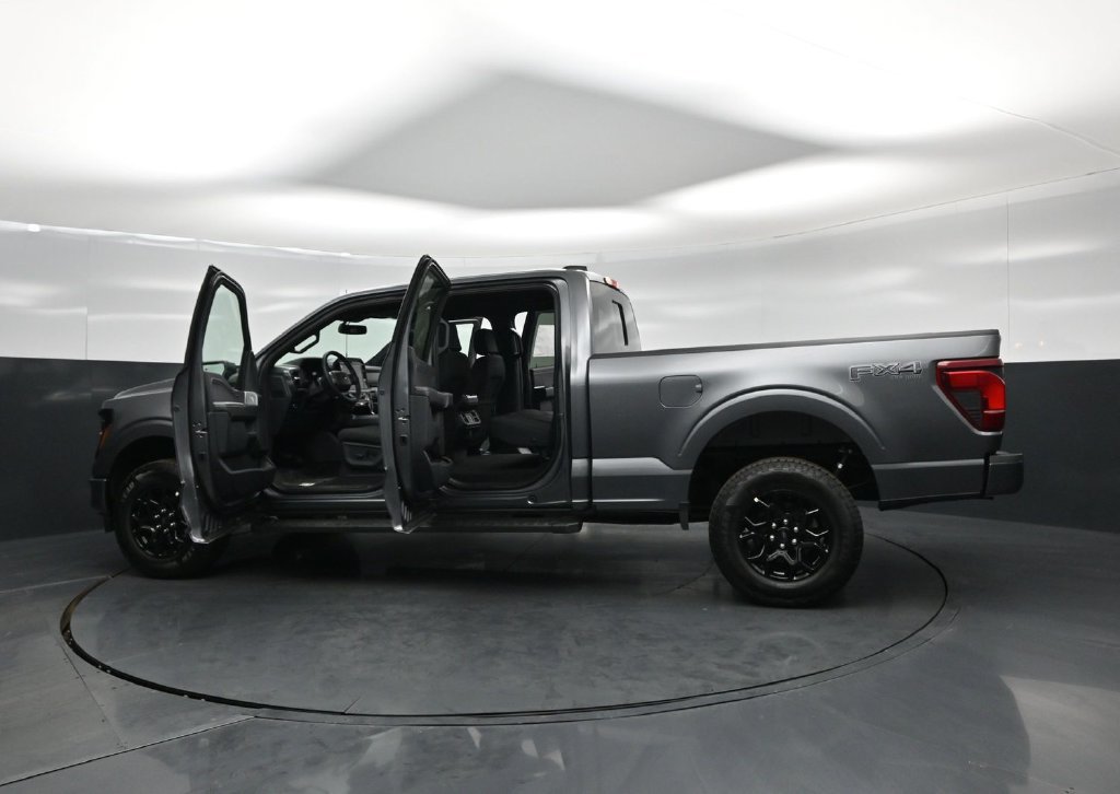 New 2026 Ford F150 XLT w/ Equipment Group 302A MID AWD/4WD image 31