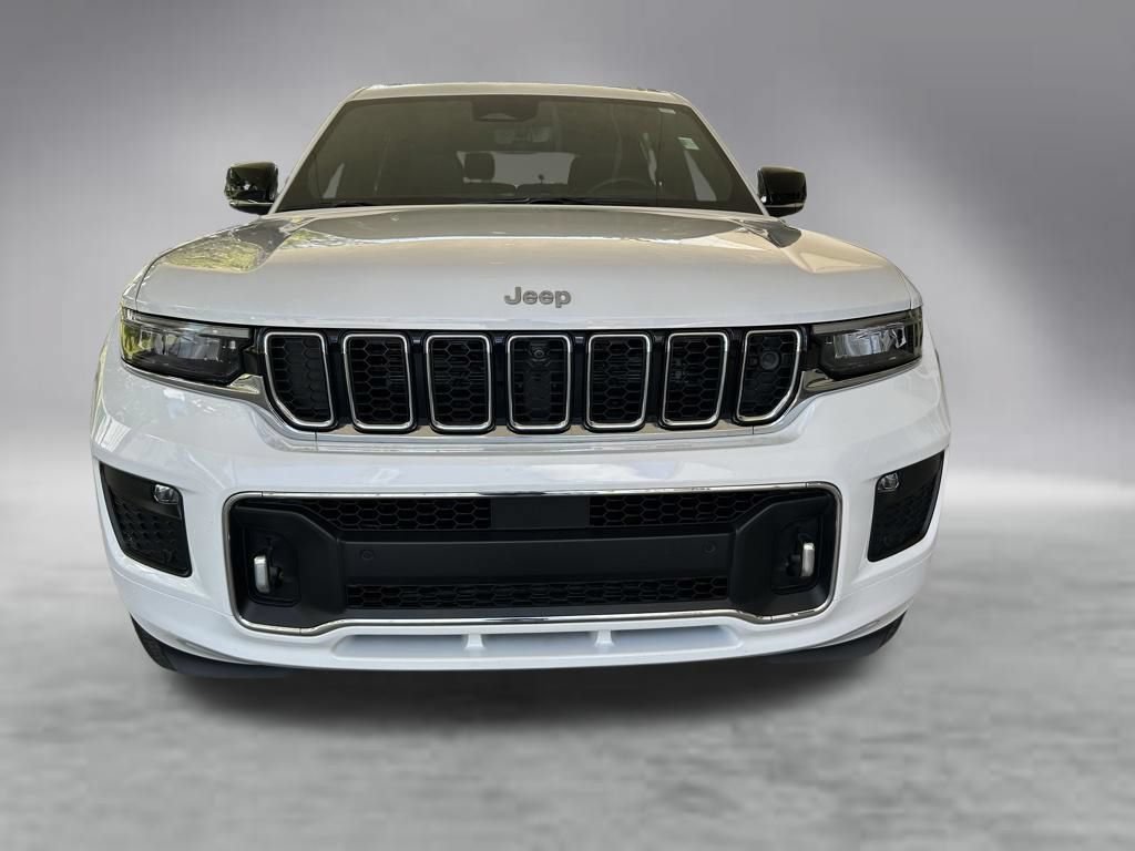Used 2025 Jeep Grand Cherokee L Overland w/ Advanced Protech Group III AWD/4WD image 15