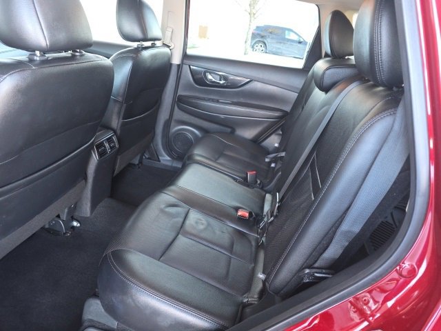 Used 2020 Nissan Rogue SL w/ Premium Package image 18