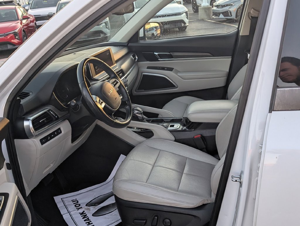 Used 2022 Kia Telluride EX w/ EX Premium Package AWD/4WD image 14