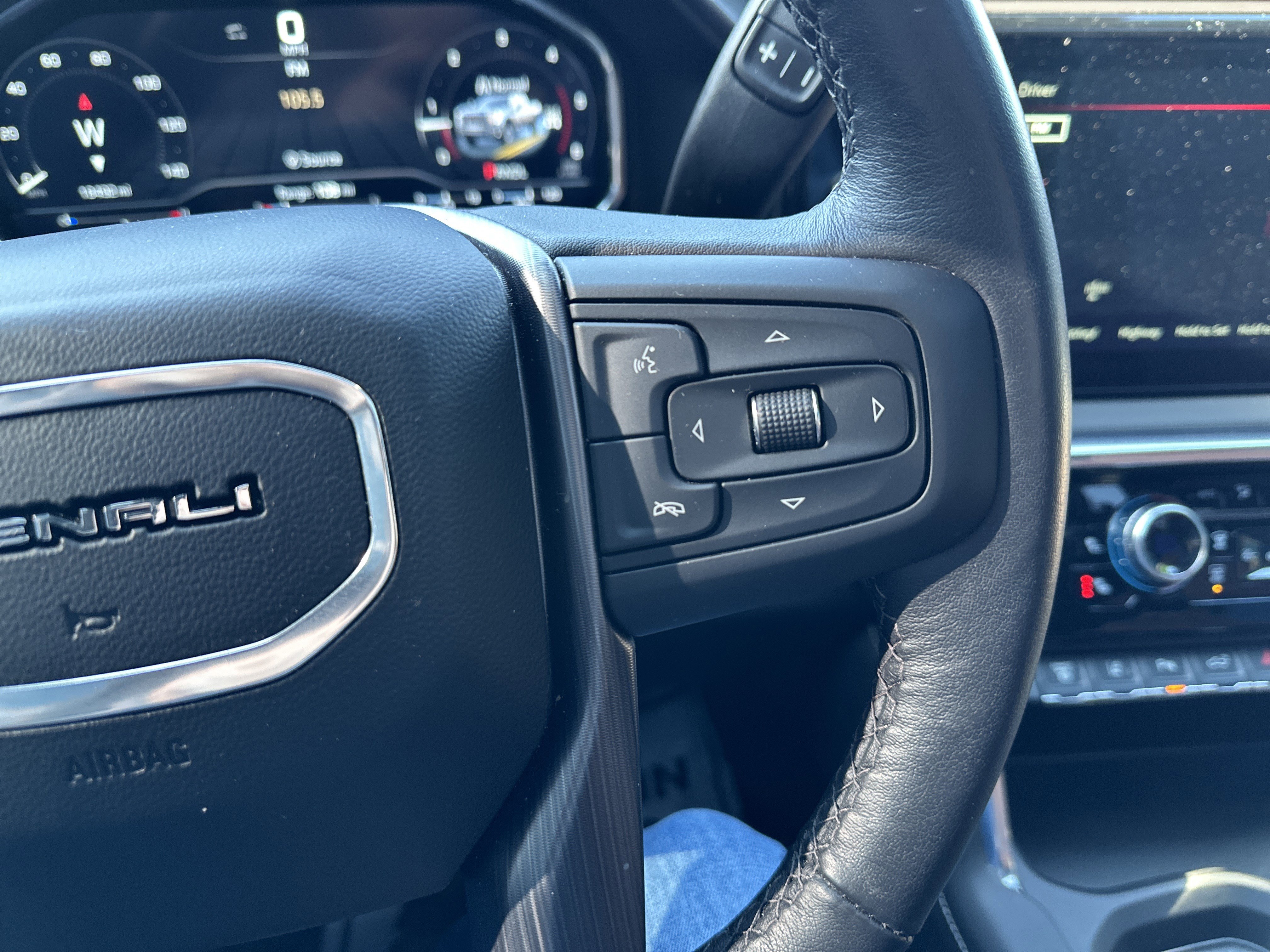 Used 2025 GMC Sierra 2500 Denali Ultimate w/ Max Trailering Package image 19