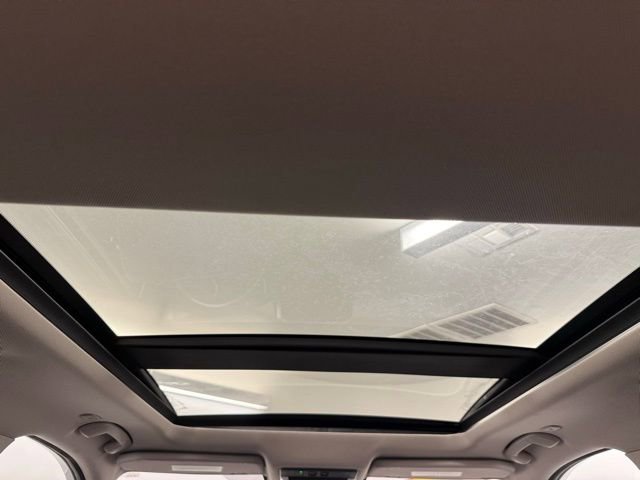 Used 2023 Nissan Rogue SL w/ SL Premium Package image 26