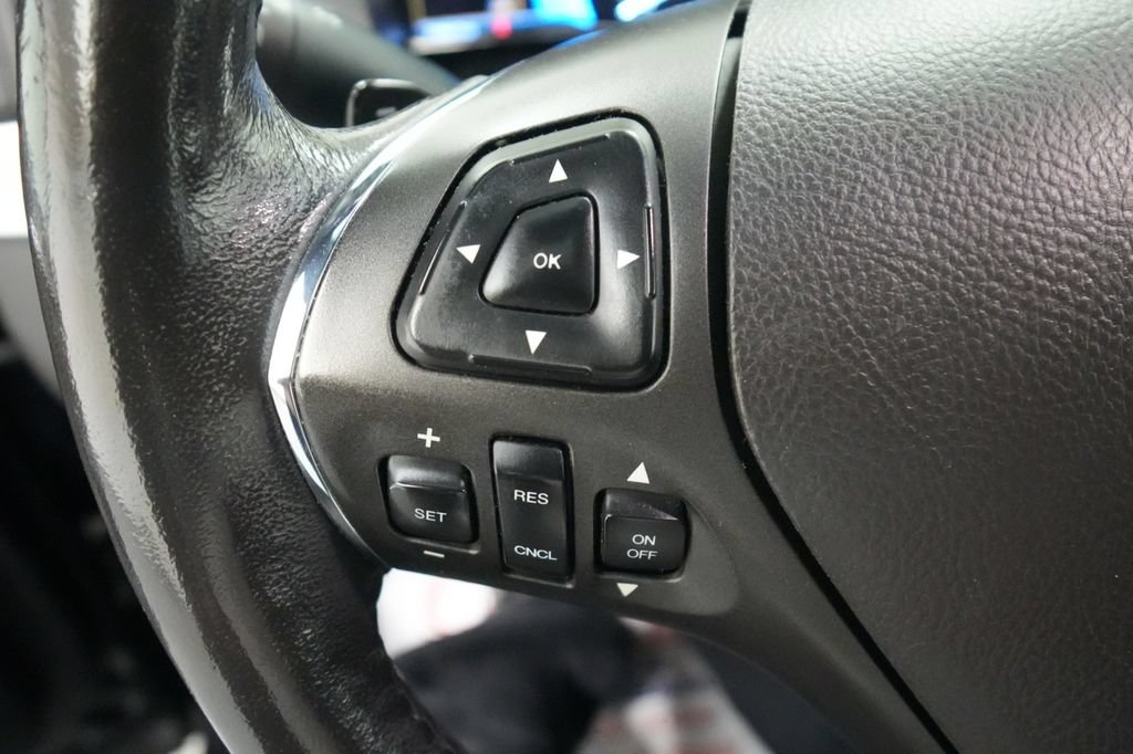 Used 2013 Lincoln MKS AWD image 37