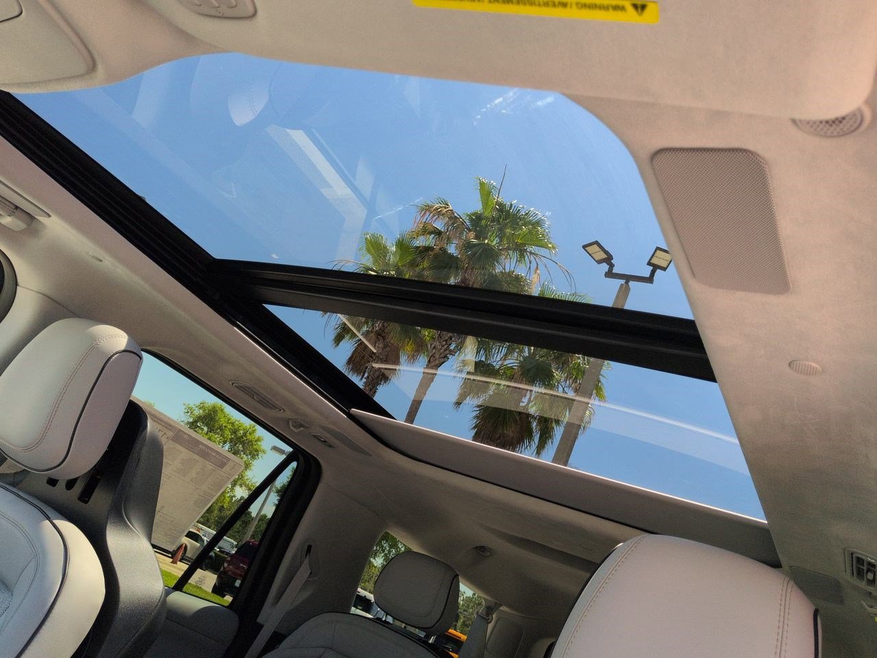 New 2026 Lincoln Navigator L Black Label AWD/4WD image 21