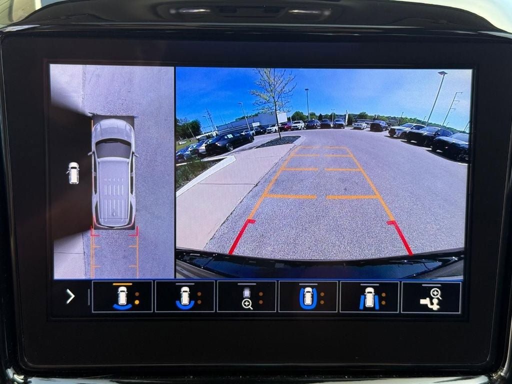 Used 2020 Chevrolet Traverse Premier w/ Redline Edition AWD/4WD image 20