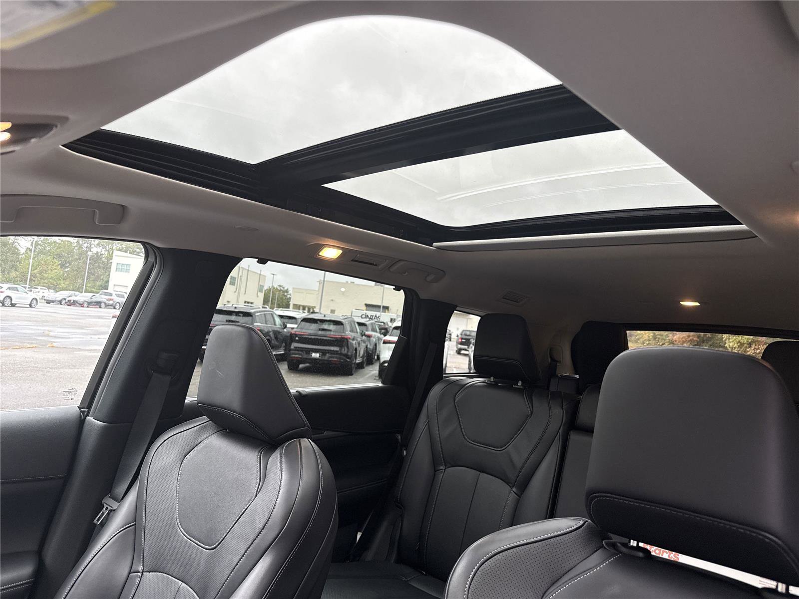 Certified 2025 INFINITI QX60 Luxe image 21