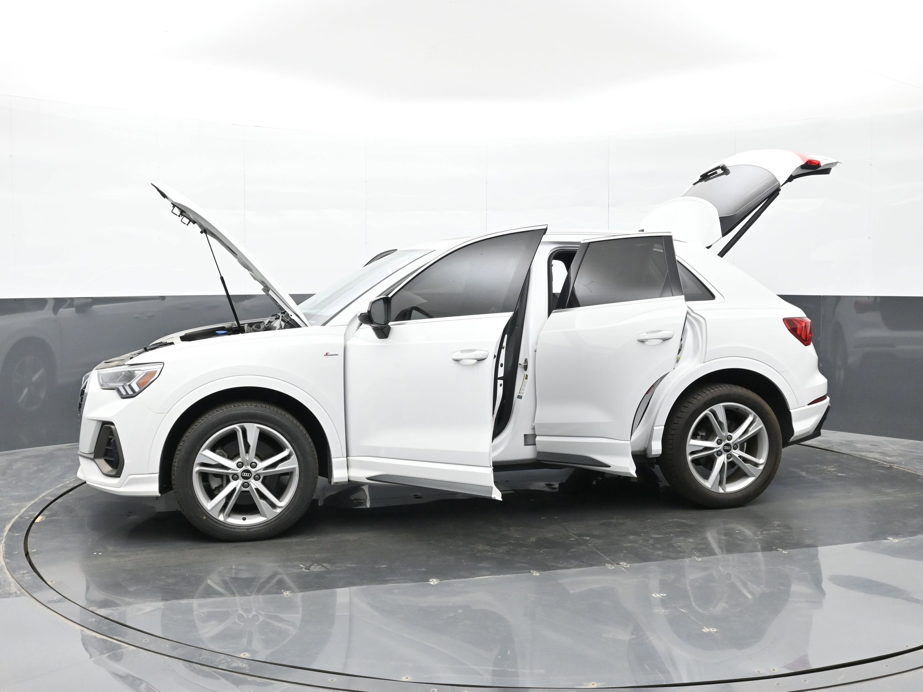 Used 2021 Audi Q3 2.0T Premium Plus w/ Premium Plus Package image 49