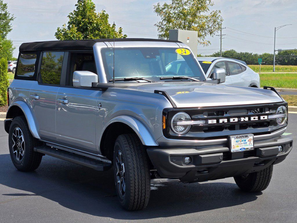 Used 2024 Ford Bronco Outer Banks image 5