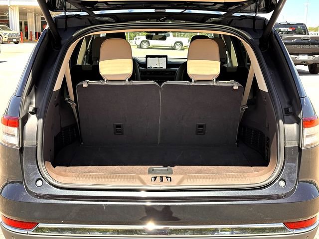 Used 2023 Lincoln Aviator Reserve w/ Elements Package Plus RWD image 35
