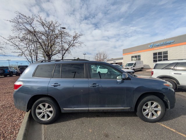Used 2013 Toyota Highlander Plus image 4