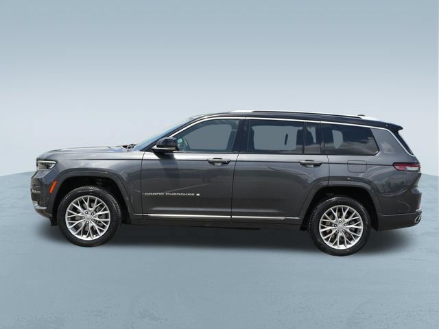 Used 2023 Jeep Grand Cherokee L Summit w/ Advanced Protech Group IV AWD/4WD image 4