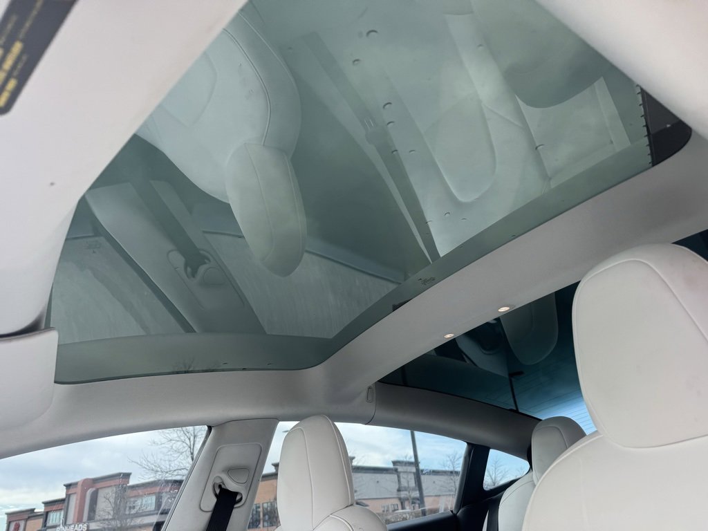 Used 2021 Tesla Model 3 Performance image 15