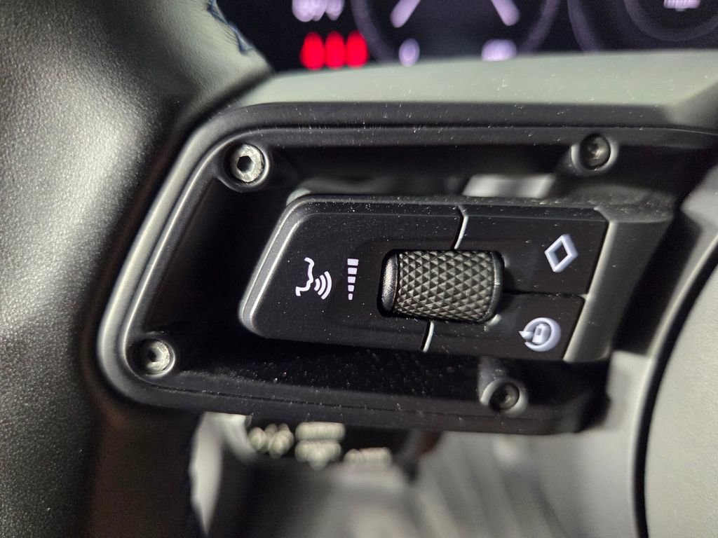 Used 2021 Porsche Taycan 4S image 19