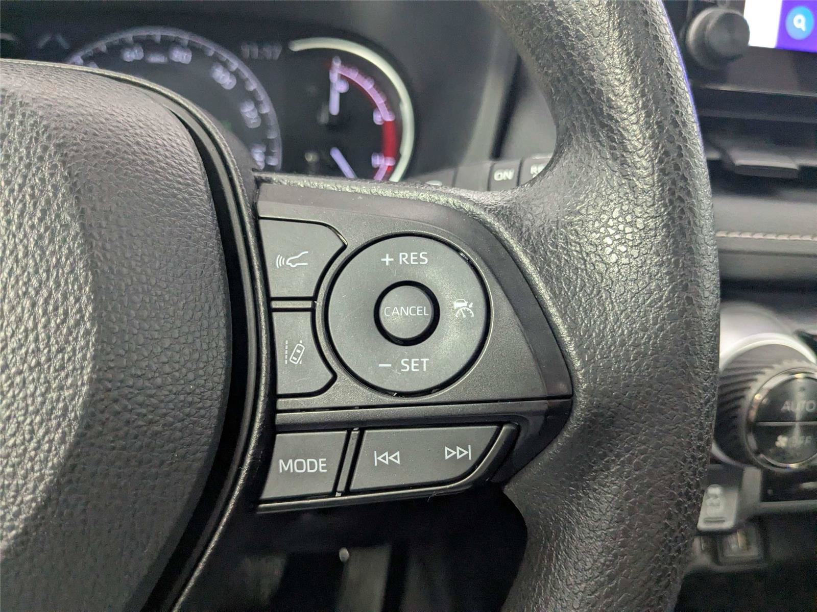 Used 2023 Toyota RAV4 XLE w/ Convenience Package FWD image 19